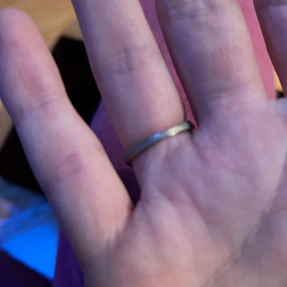 Circle Sparkle Ring - Picture 3 of 3